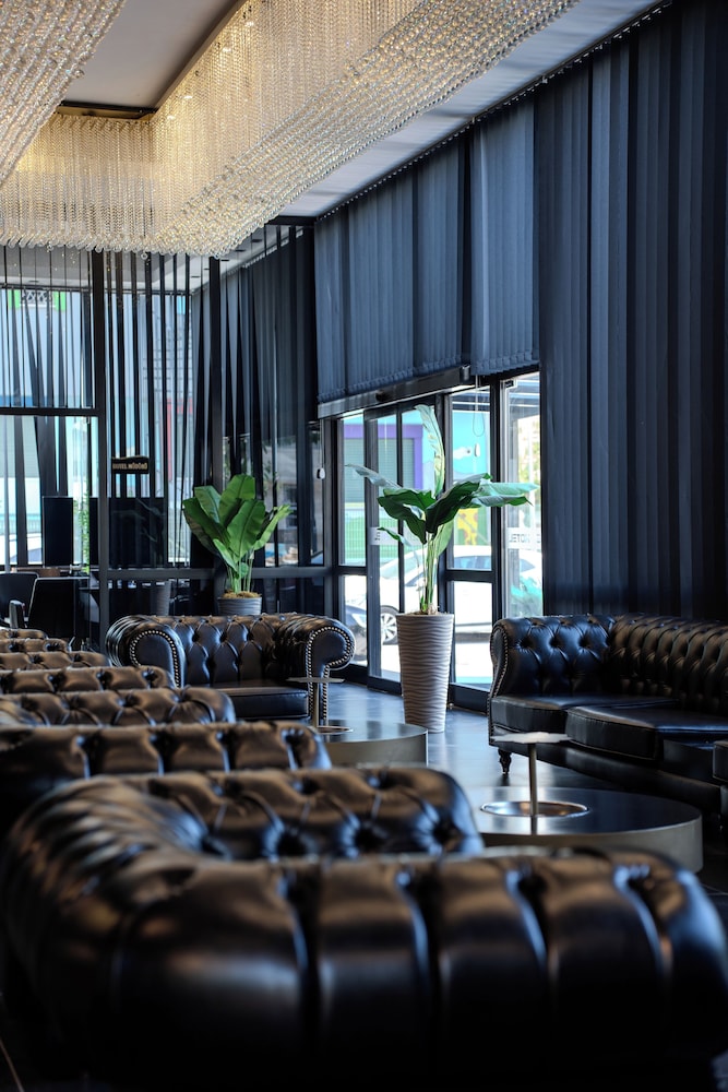 Marlen Hotel Bayrakli 45/48