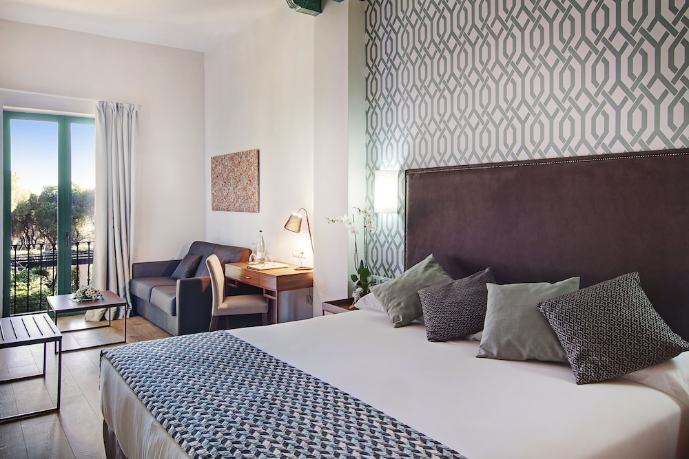 Hotel Oromana 12/75