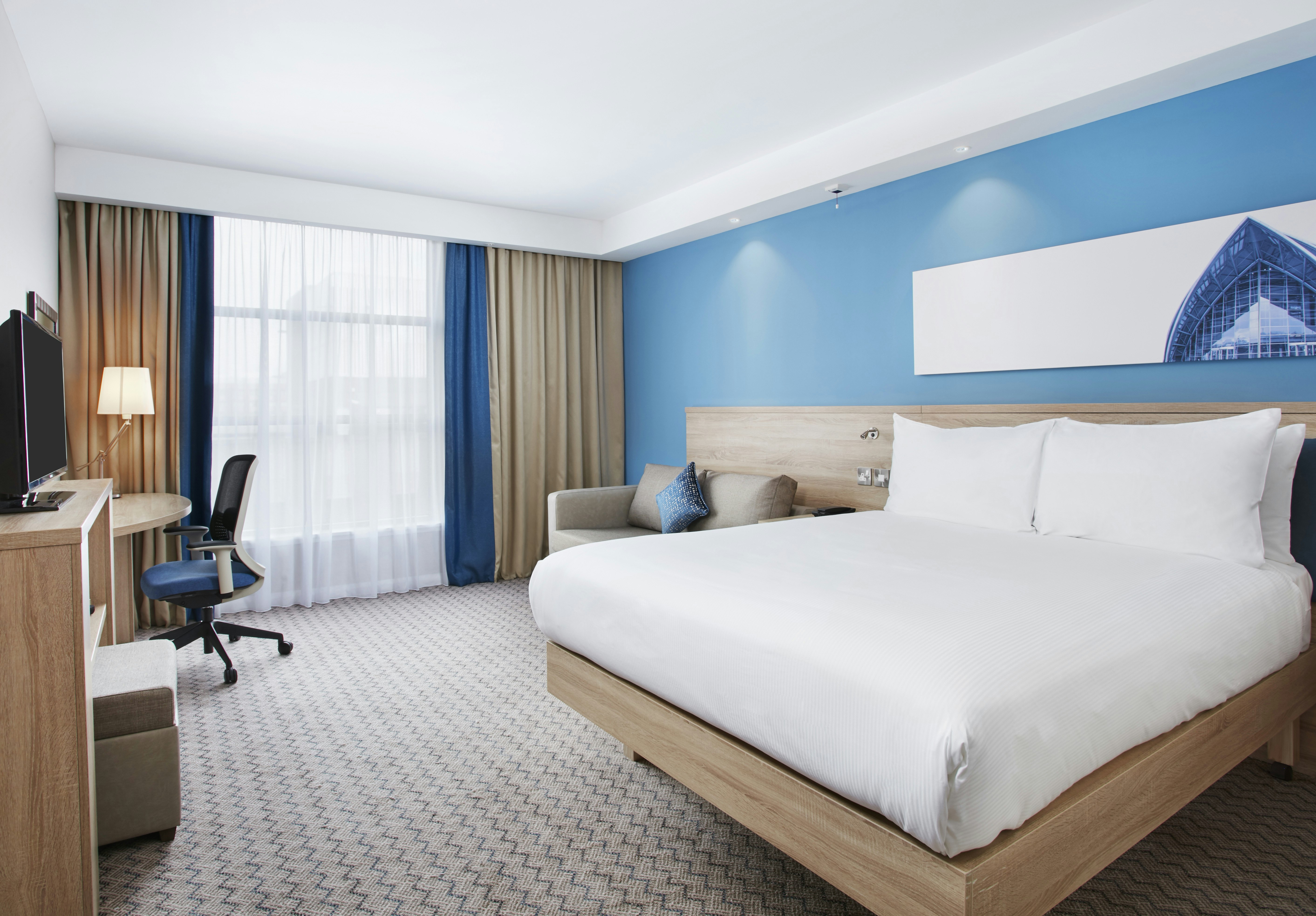 ROOM, QUEEN BED, ACCESSIBLE