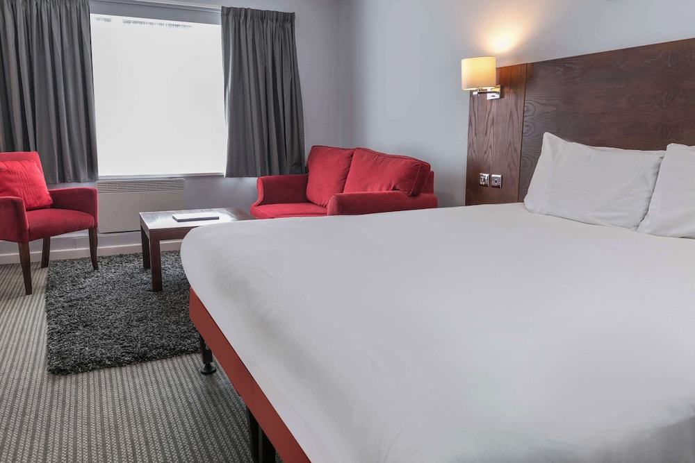 EXECUTIVE, DOUBLE BED, SOFA