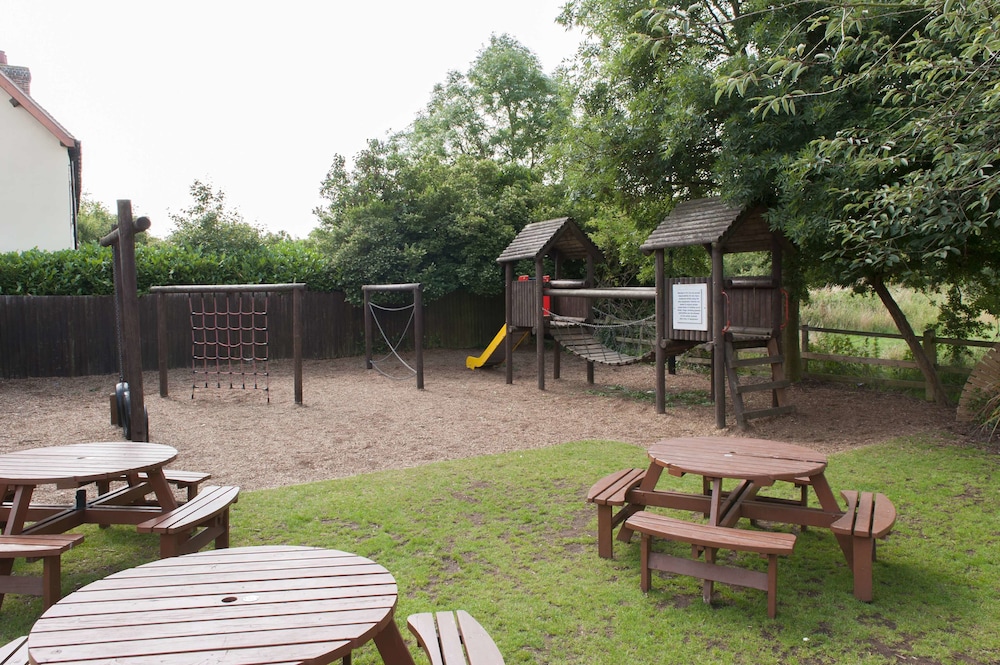 Meadow Farm by Marstons Inns 20/26