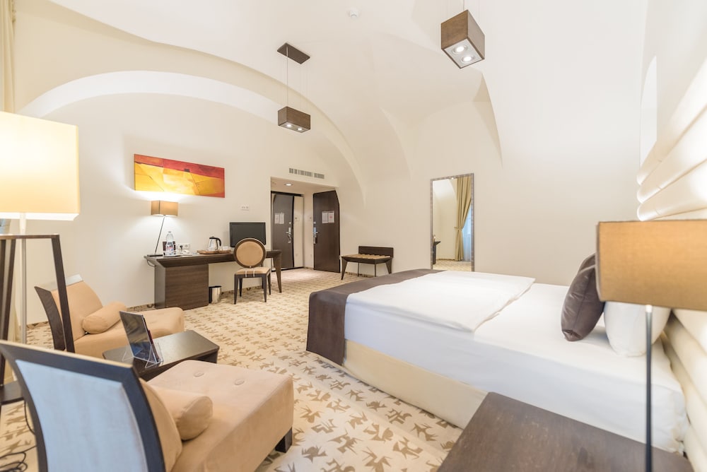 EXECUTIVE, SUITE, DOUBLE BED