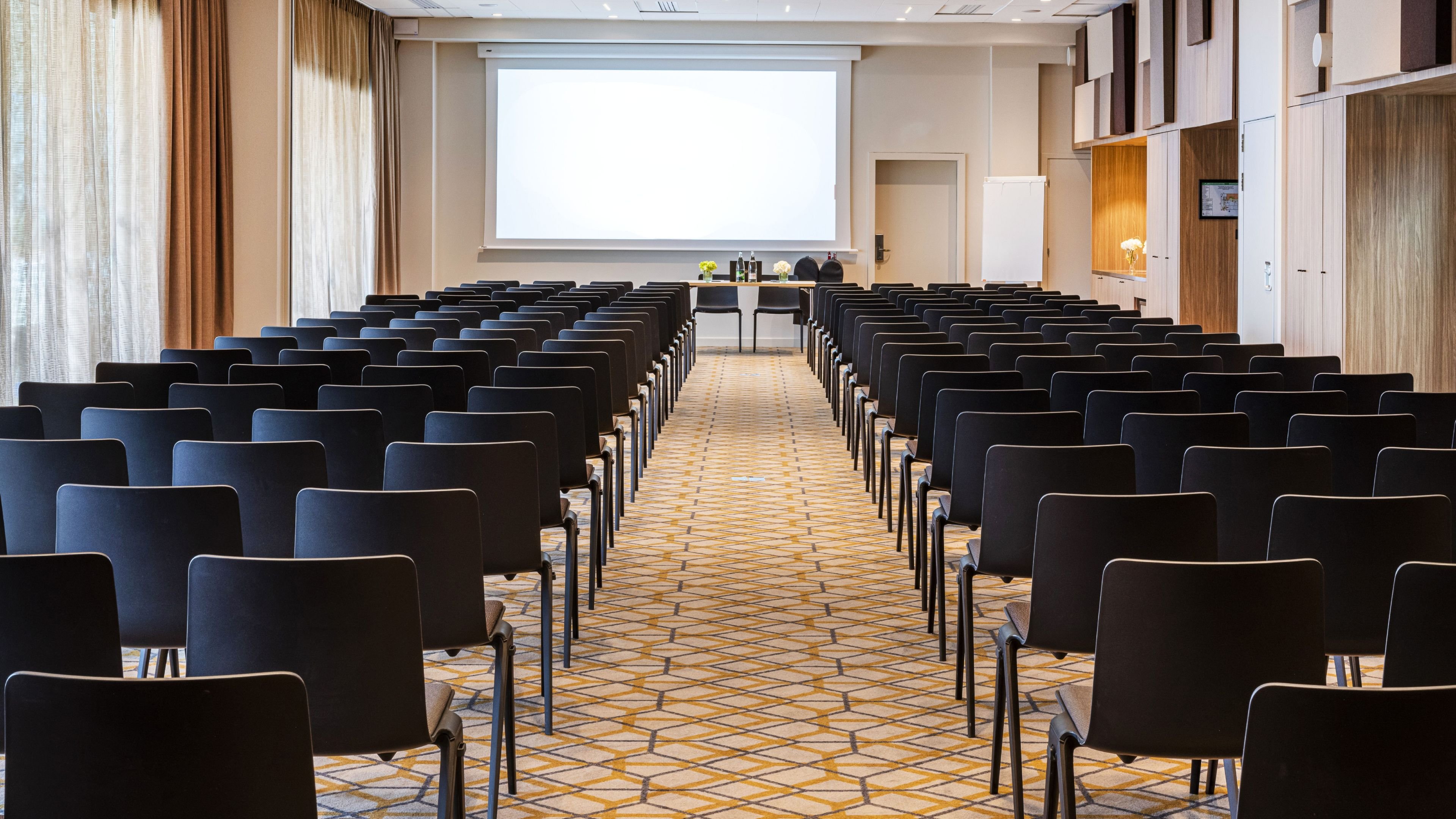 Holiday Inn Express Nice - Grand Arenas 60/71