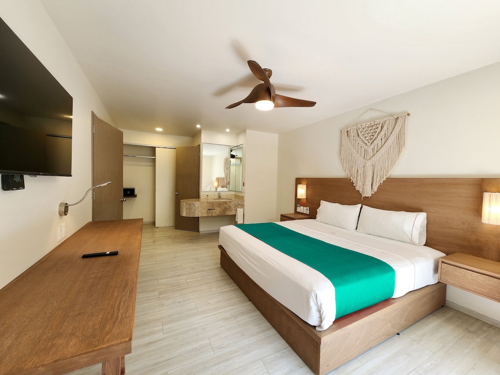 JUNIOR SUITE, STUDIO, KING BED
