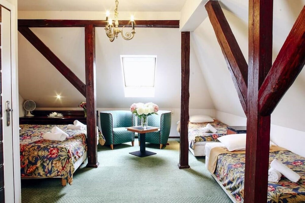 Aparthotel Miodosytnia 29/54