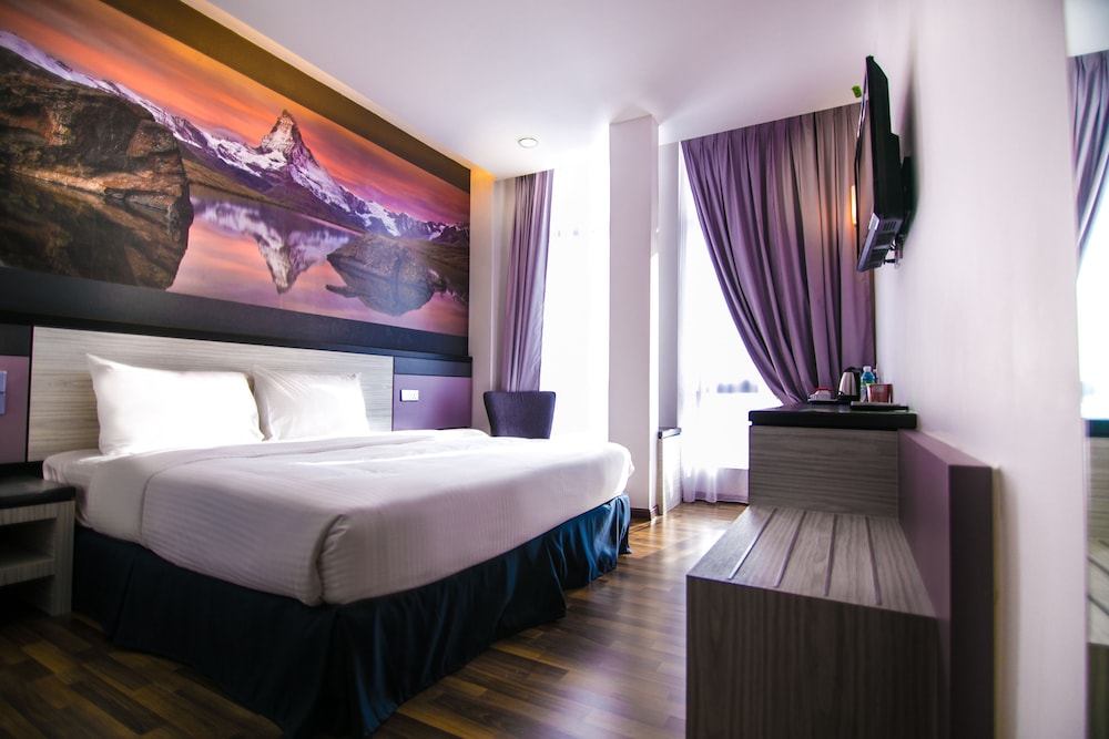Indra Hotel - Boutique Suites 16/35