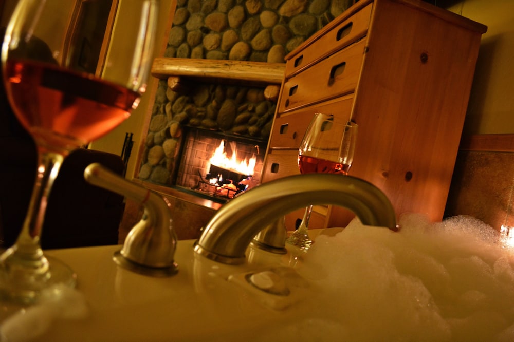 Callahan s Mountain Lodge 39/78