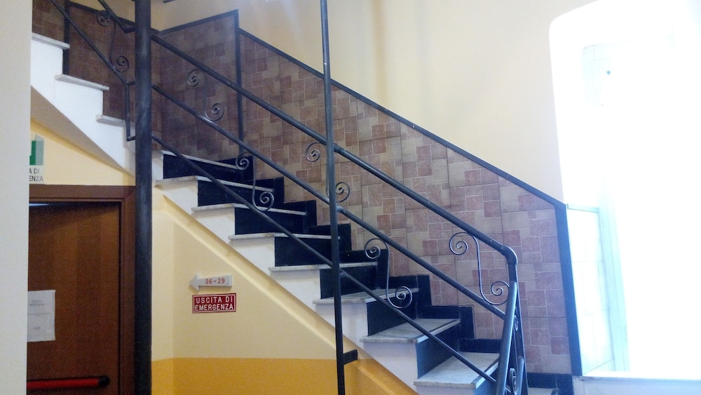 Le Tre Stazioni Hotel 23/27