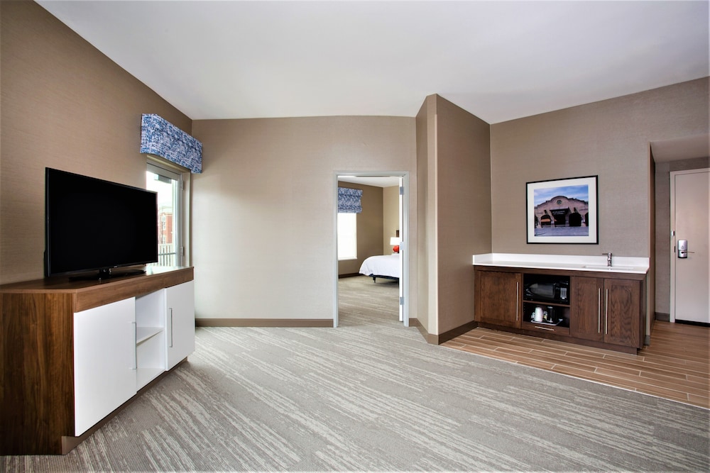 Hampton Inn & Suites Logan 26/48