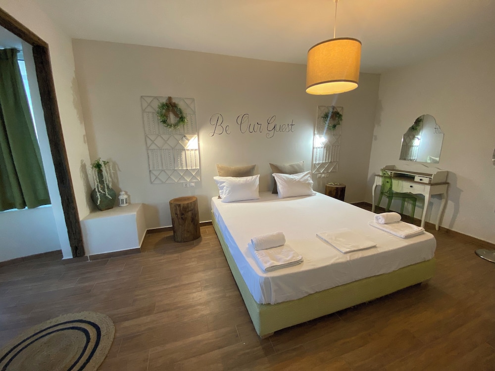 Klio Apartments and Studios 24/54