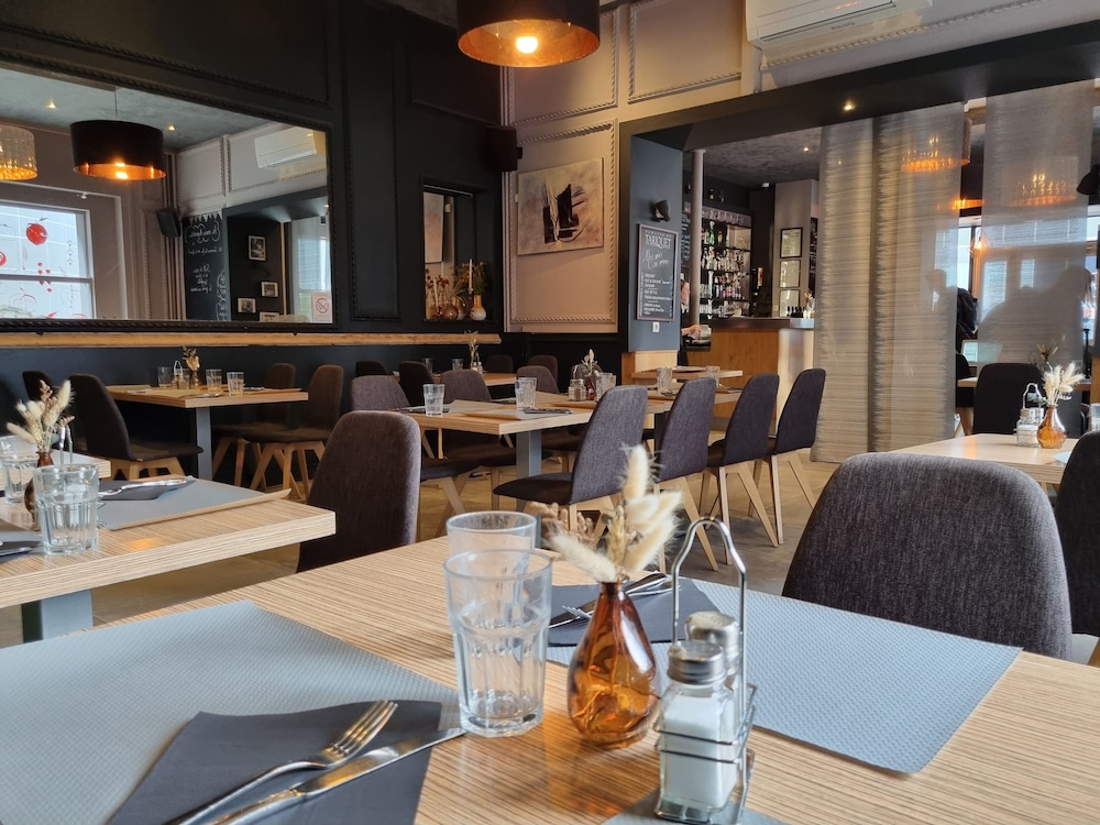 COMFORT HOTEL ACTUEL CHAMBERY CENTRE 48/71