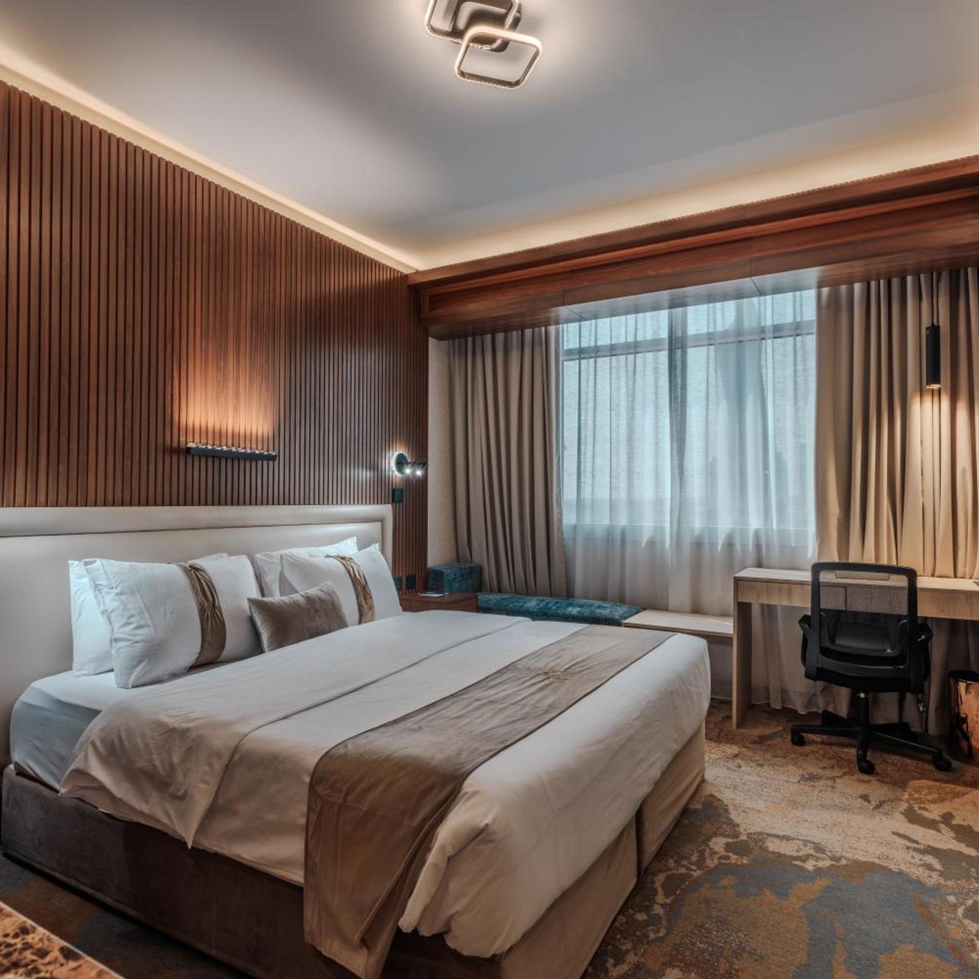 Queen Suite