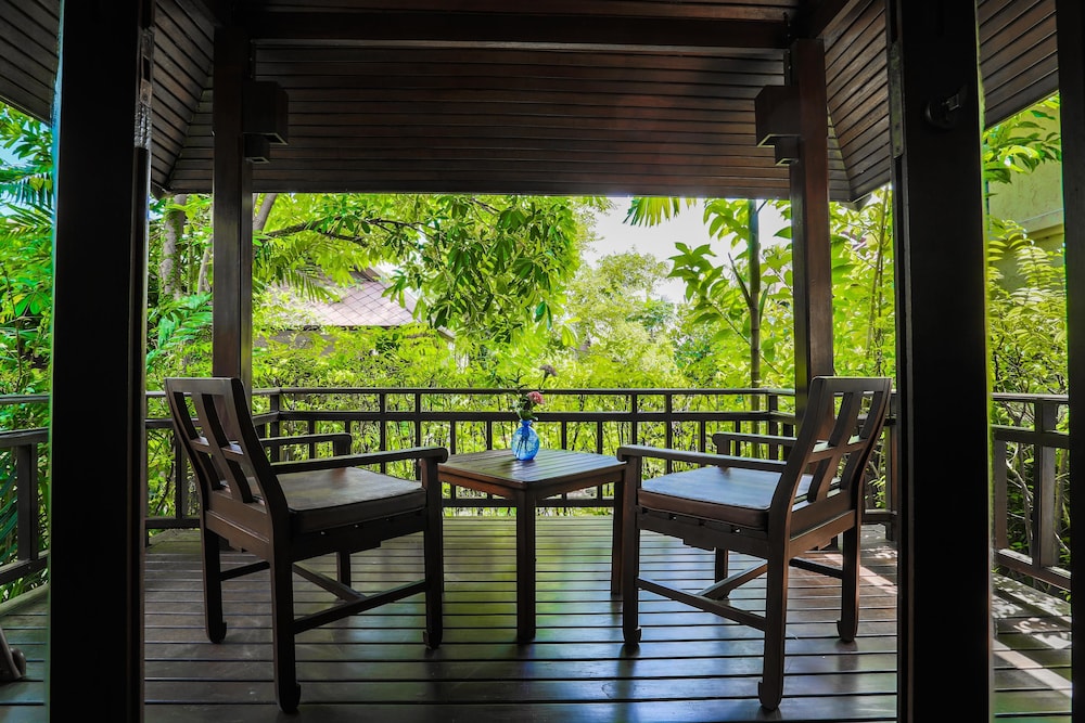 Nora Beach Resort and Spa 46/64