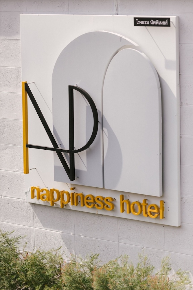 Nappiness Hotel 9/50