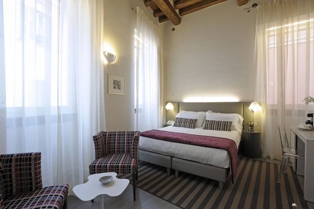 Trevi Palace Luxury Inn 22/54