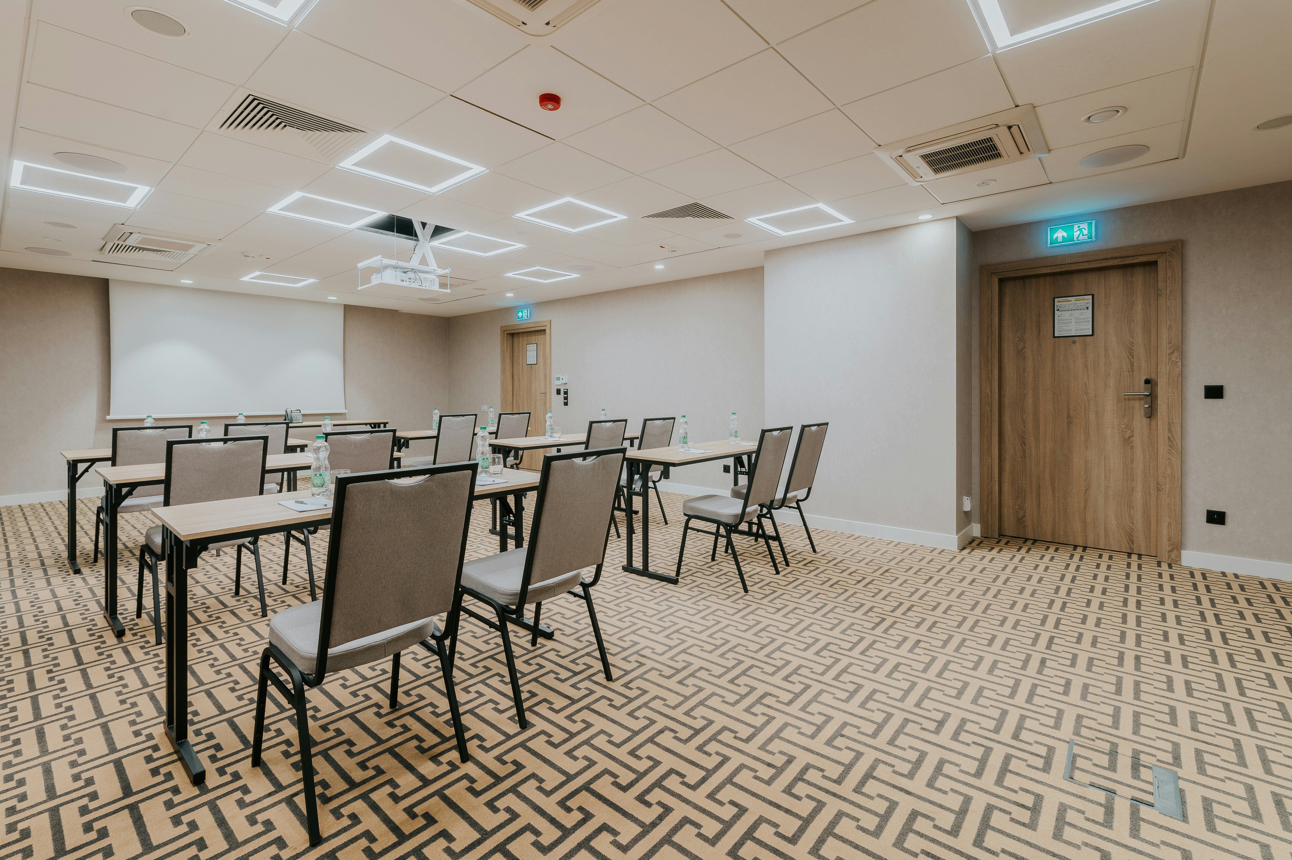 Hampton by Hilton Warsaw Reduta 62/72