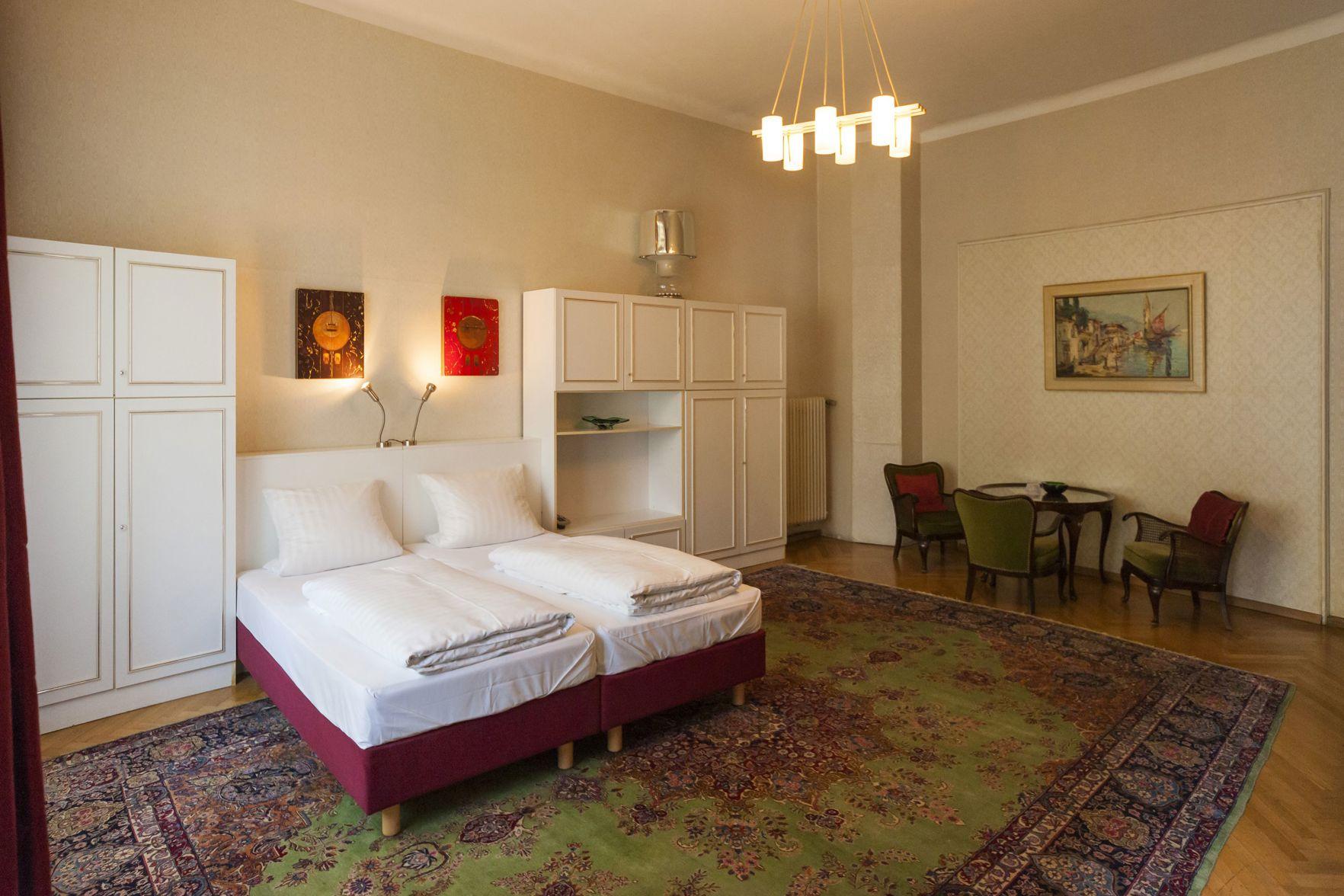 Hotel am Berg 7/17