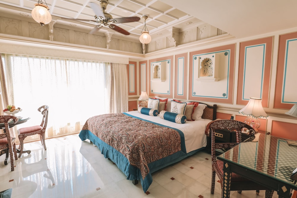 Taj Lake Palace 10/61