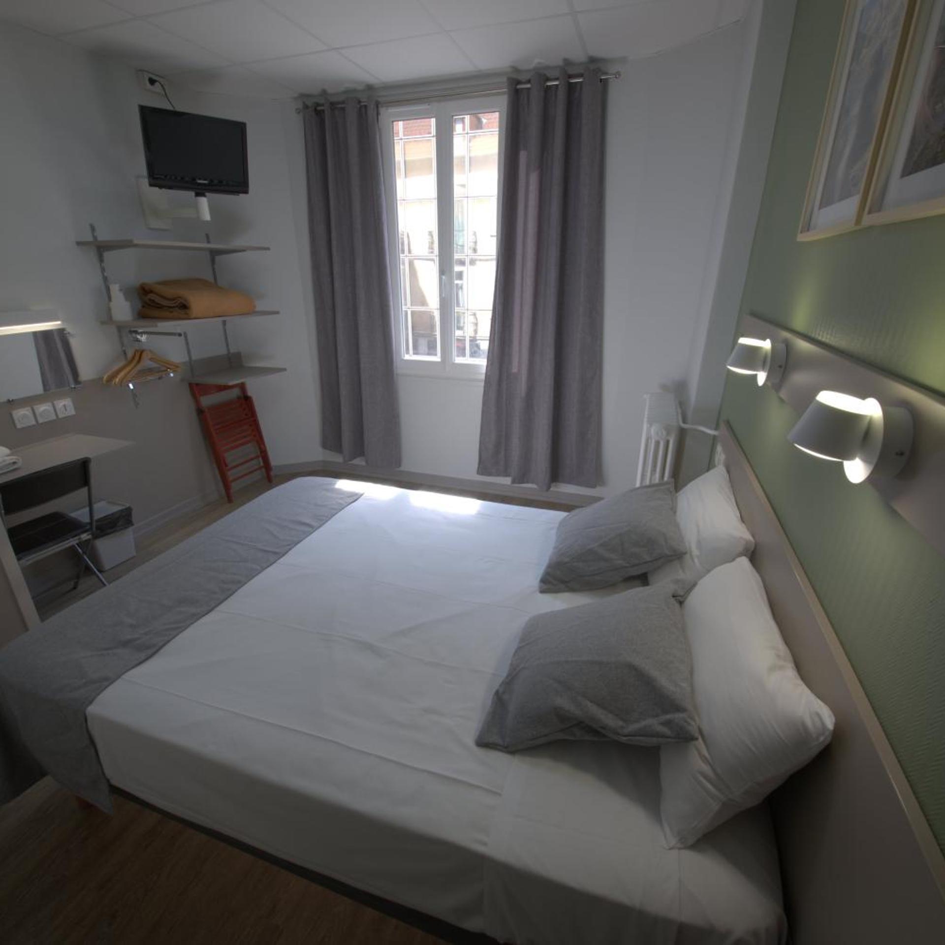 Hôtel Lux 7/55