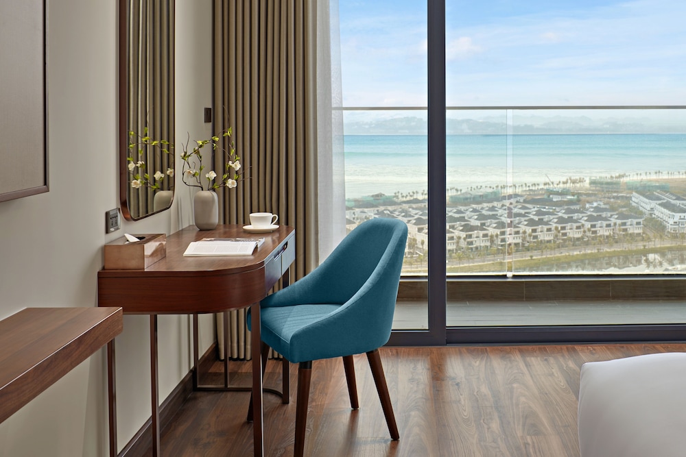 THE WATSON PREMIUM HALONG HOTEL 39/50