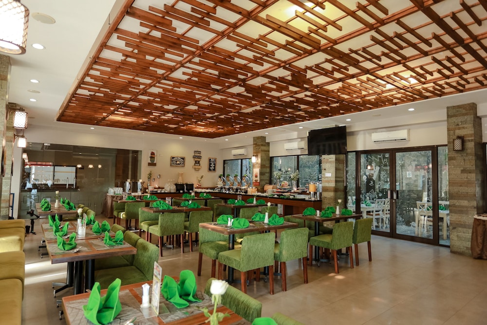 Loji Hotel Solo 47/64