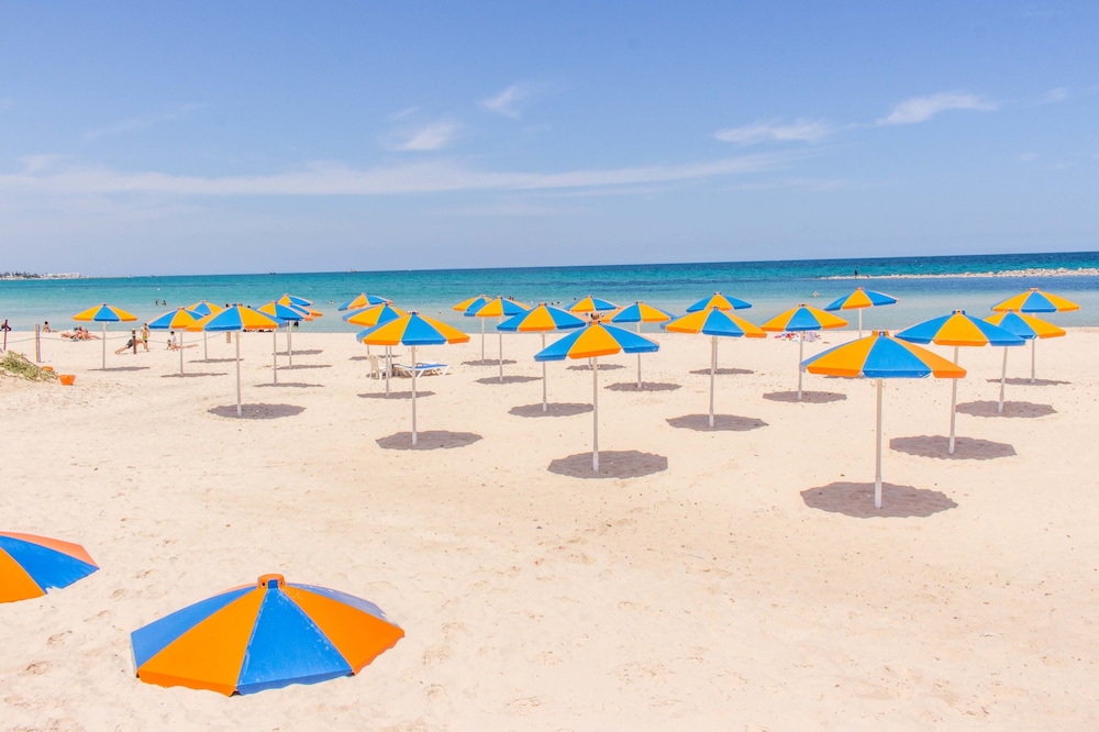 Hotel Dreams Beach 30/37