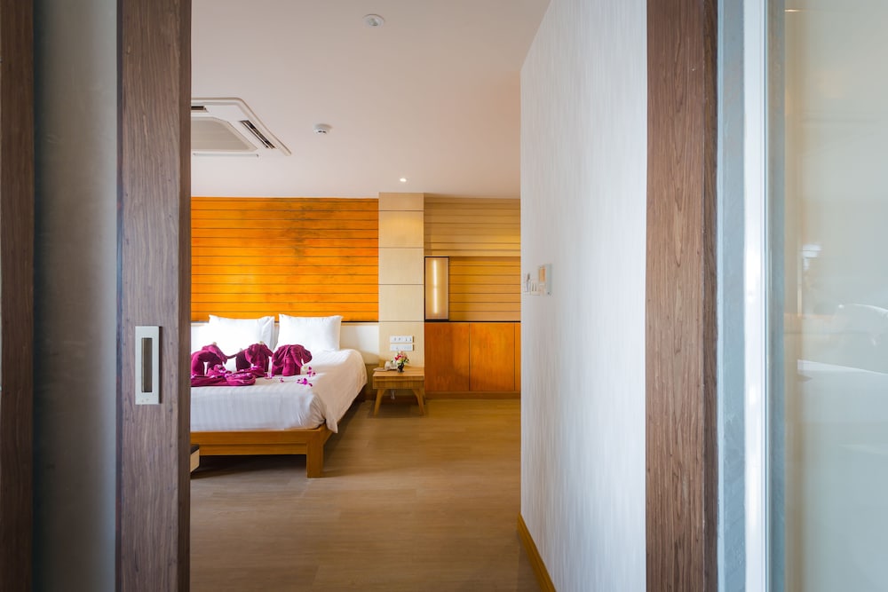 Anda Beachside Hotel 28/85