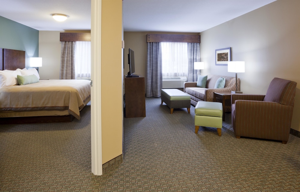 GrandStay Hotel & Suites - Delano 7/21