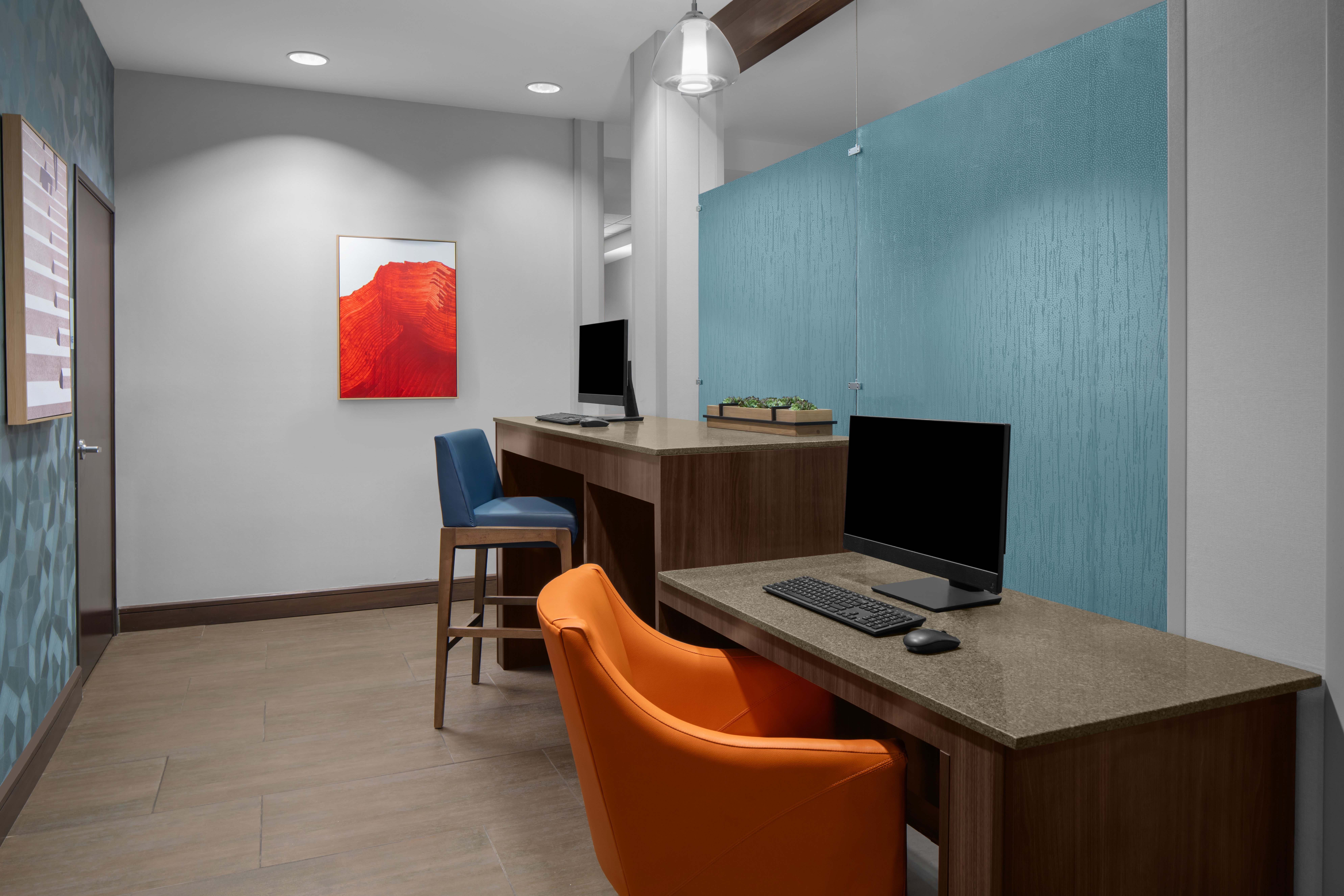Holiday Inn Express & Suites Midland South I-20 61/69