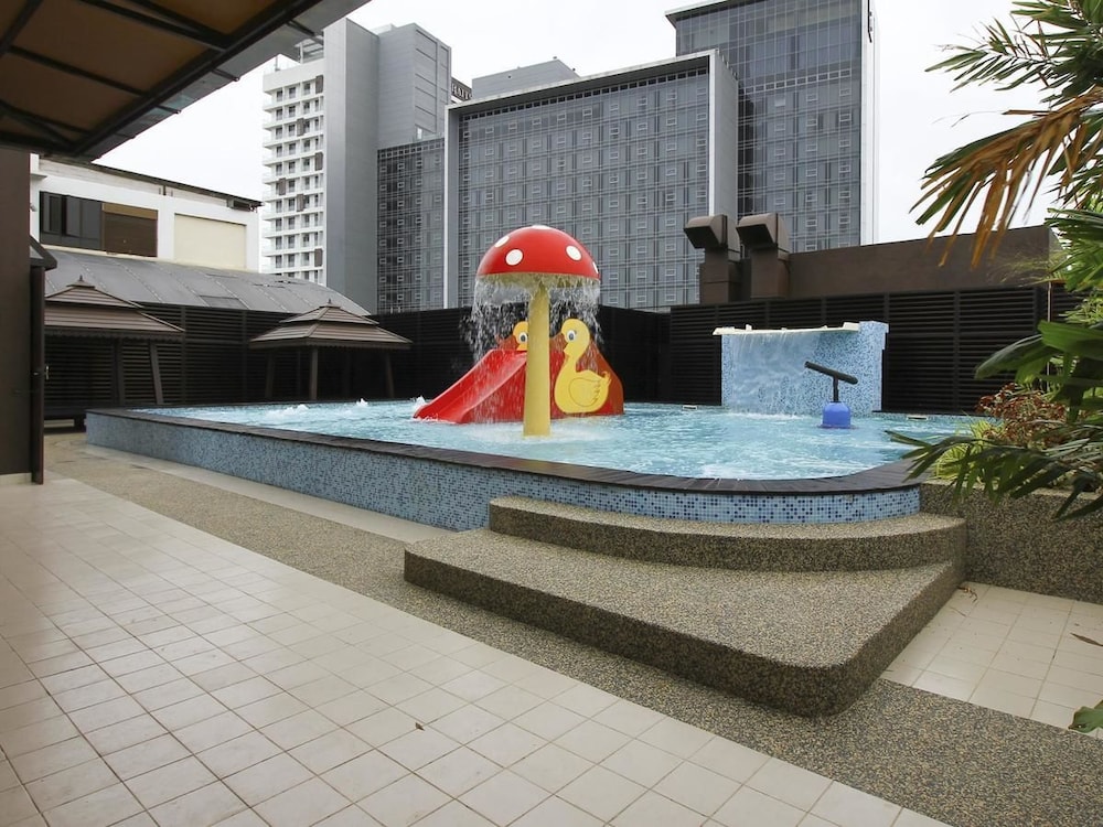 La Boss Hotel 38/56