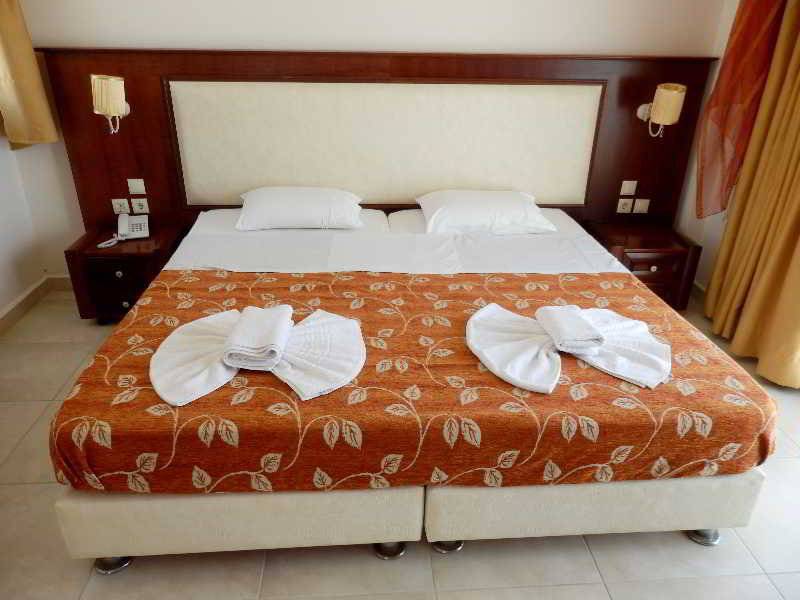 Royal Beach Hotel 16/53