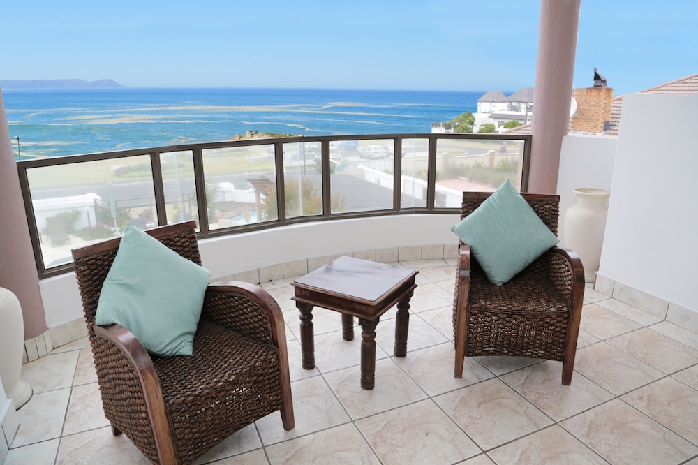 Misty Waves Boutique Hotel 54/79