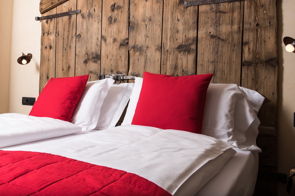 Francesin Hotel 24/79