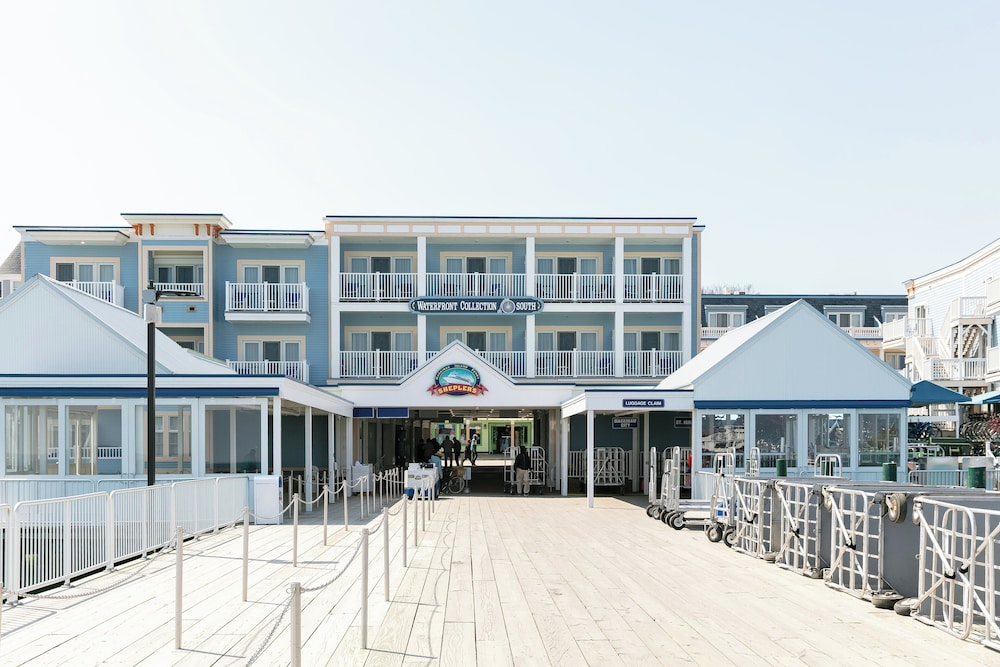 Bicycle Street Inn and Suites 4/50