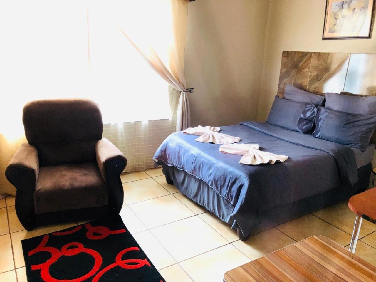 Hluzu Guest House 10/25