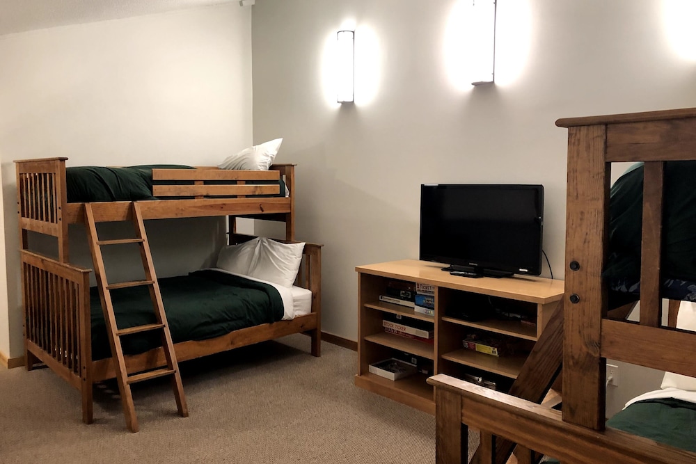 The Griz Inn 59/69