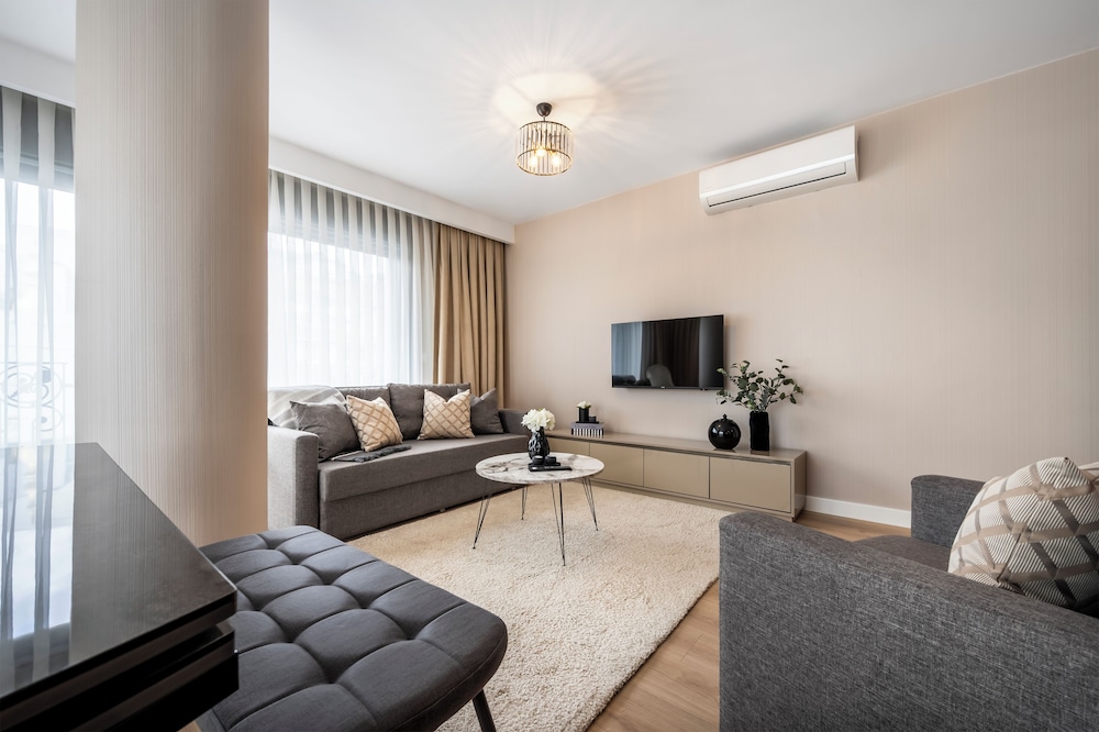 Ciragan Bosphorus Apartments 36/61
