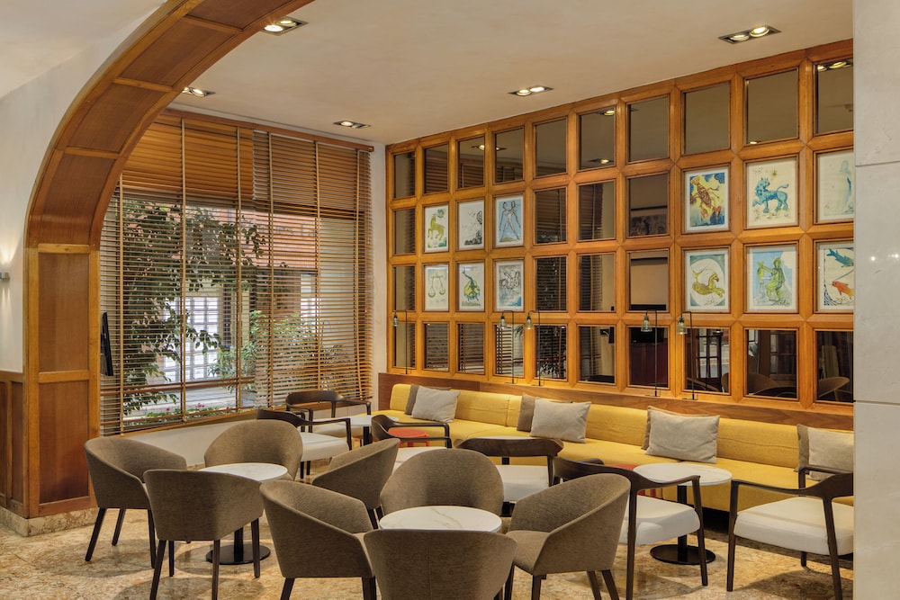 Duran Hotel And Restaurant 38/50