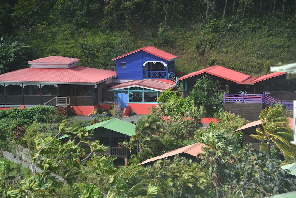 Piton Bungalows 30/50
