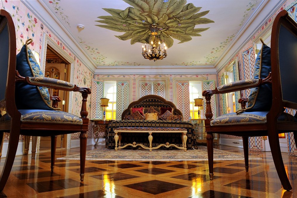 THE VILLA CASA CASUARINA 9/61