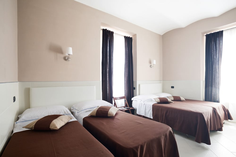 Indipendenza Hotel 13/50
