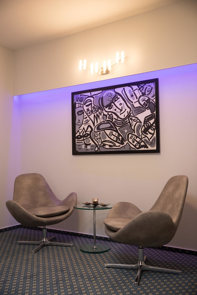 Confour Hotel 41/50
