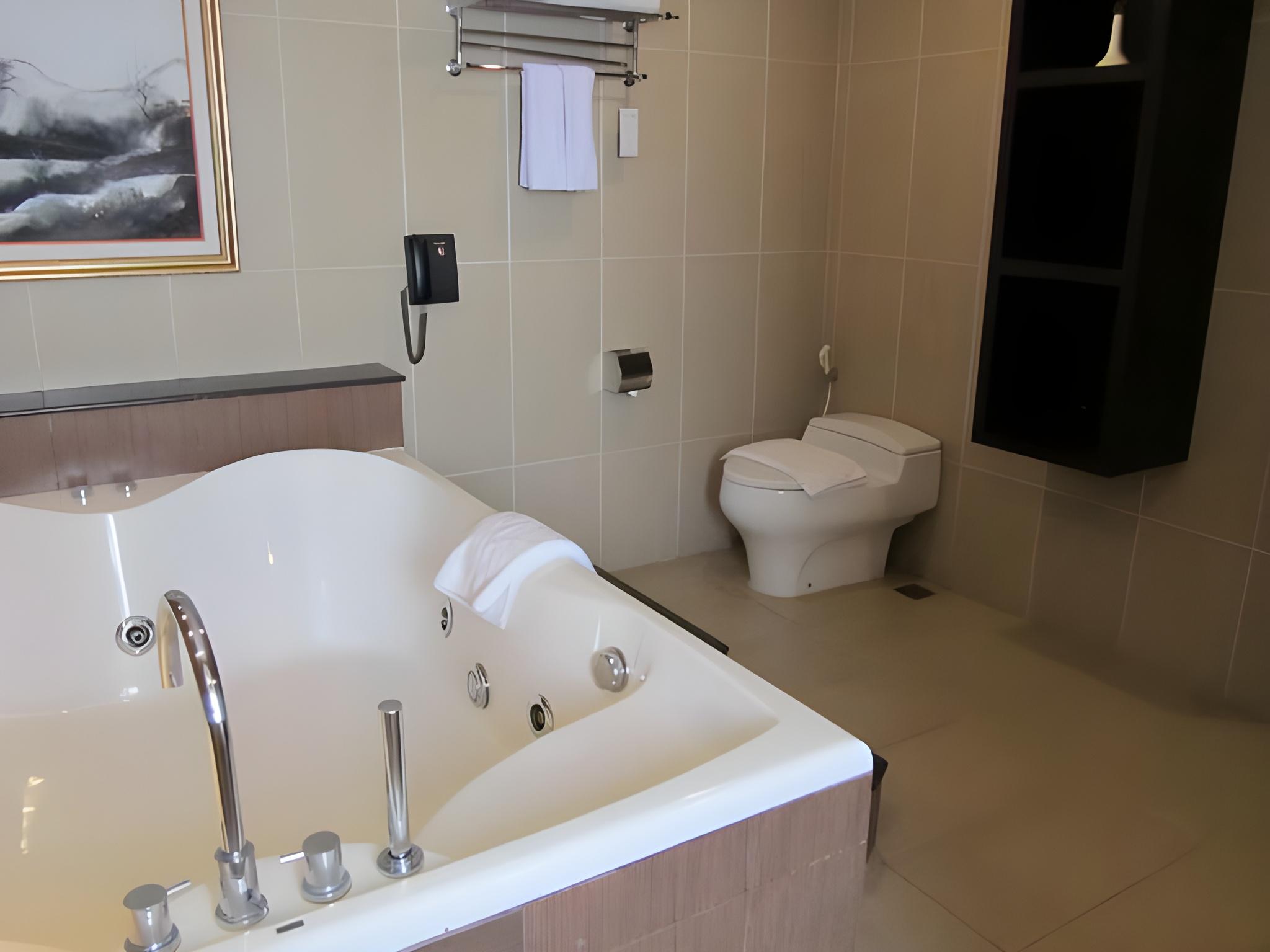 Hotel Grand Antares 48/50