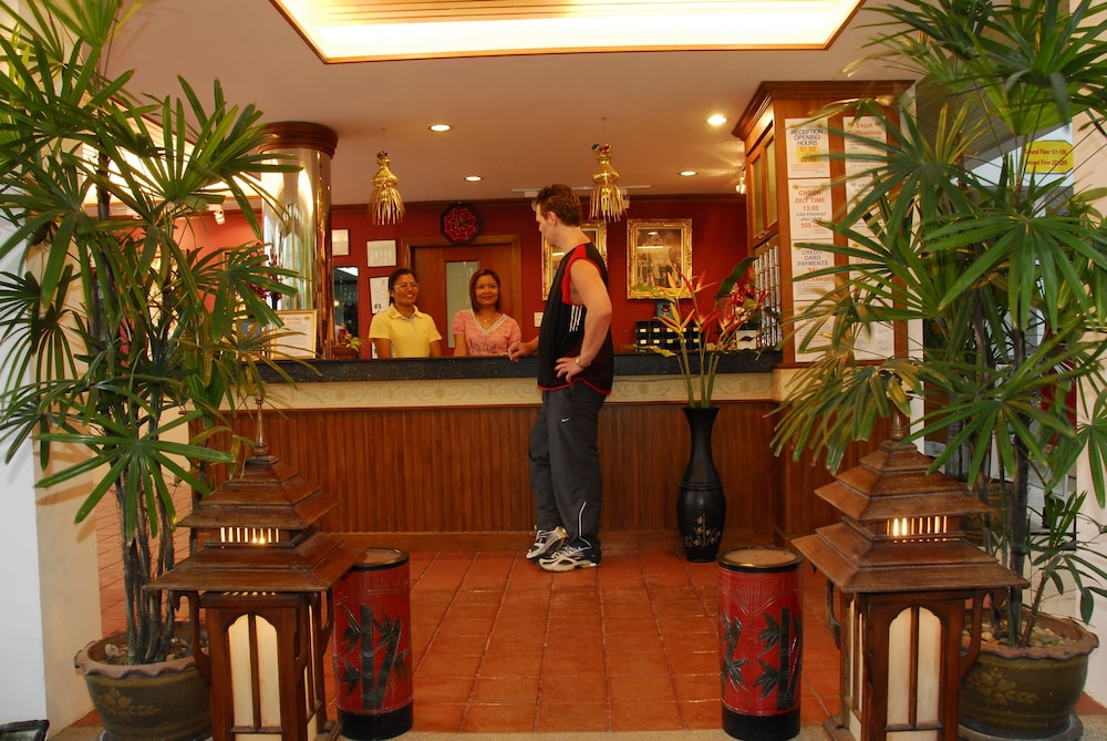 The Expat Hotel 9/50