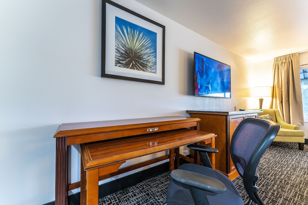 Metro Tempe Extended Stay 43/55