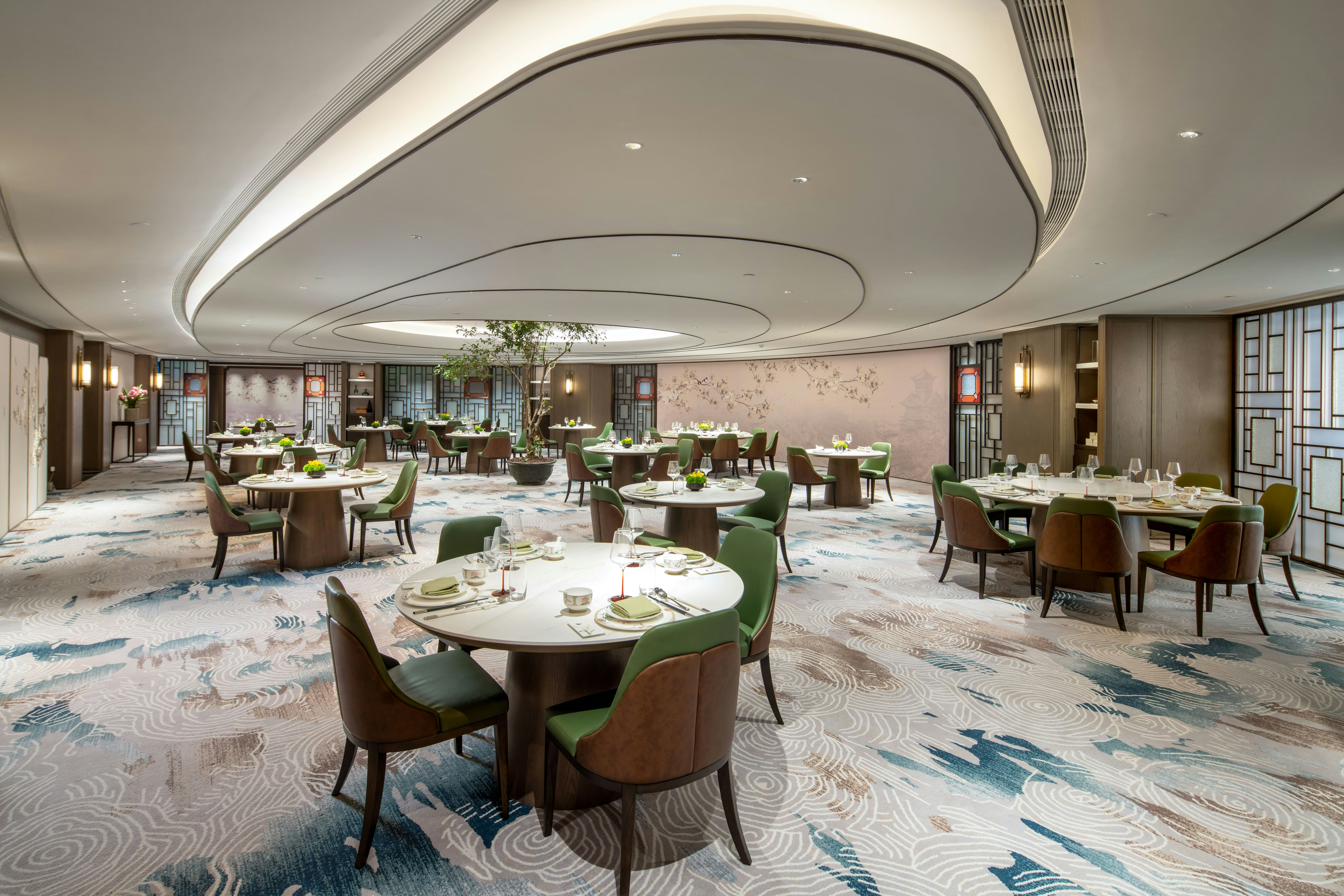 Yuexiu Hotel Guangzhou, Curio Collection by Hilton 18/30