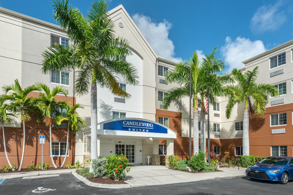 Candlewood Suites Fort Myers - Sanibel Gateway, an IHG Hotel in FORT MYERS - FL
