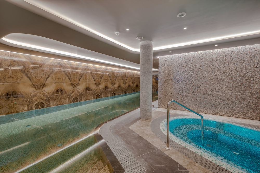 Grand Poet Hotel By Semarah 32/60