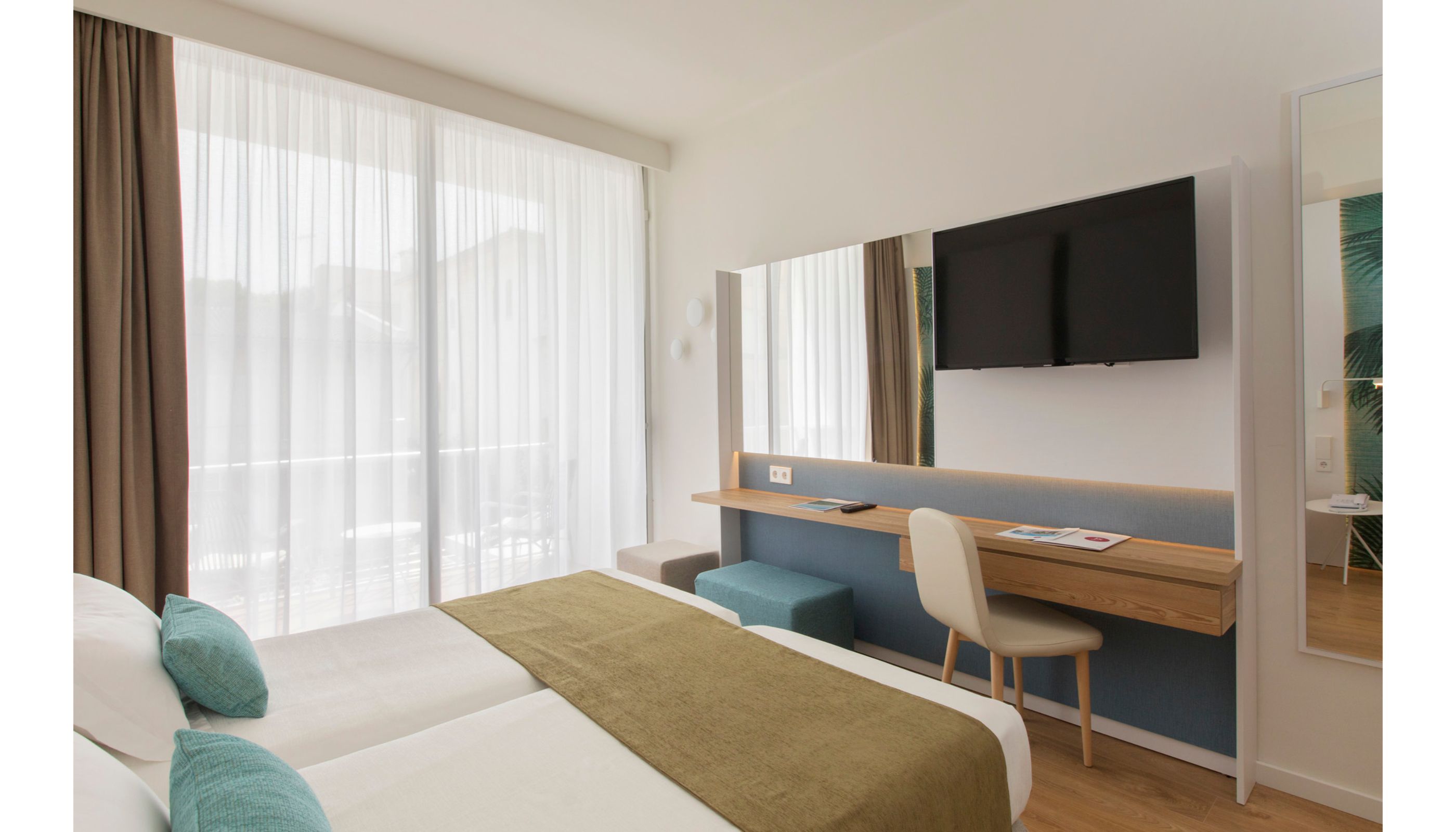 Standard, Double or Twin Bed