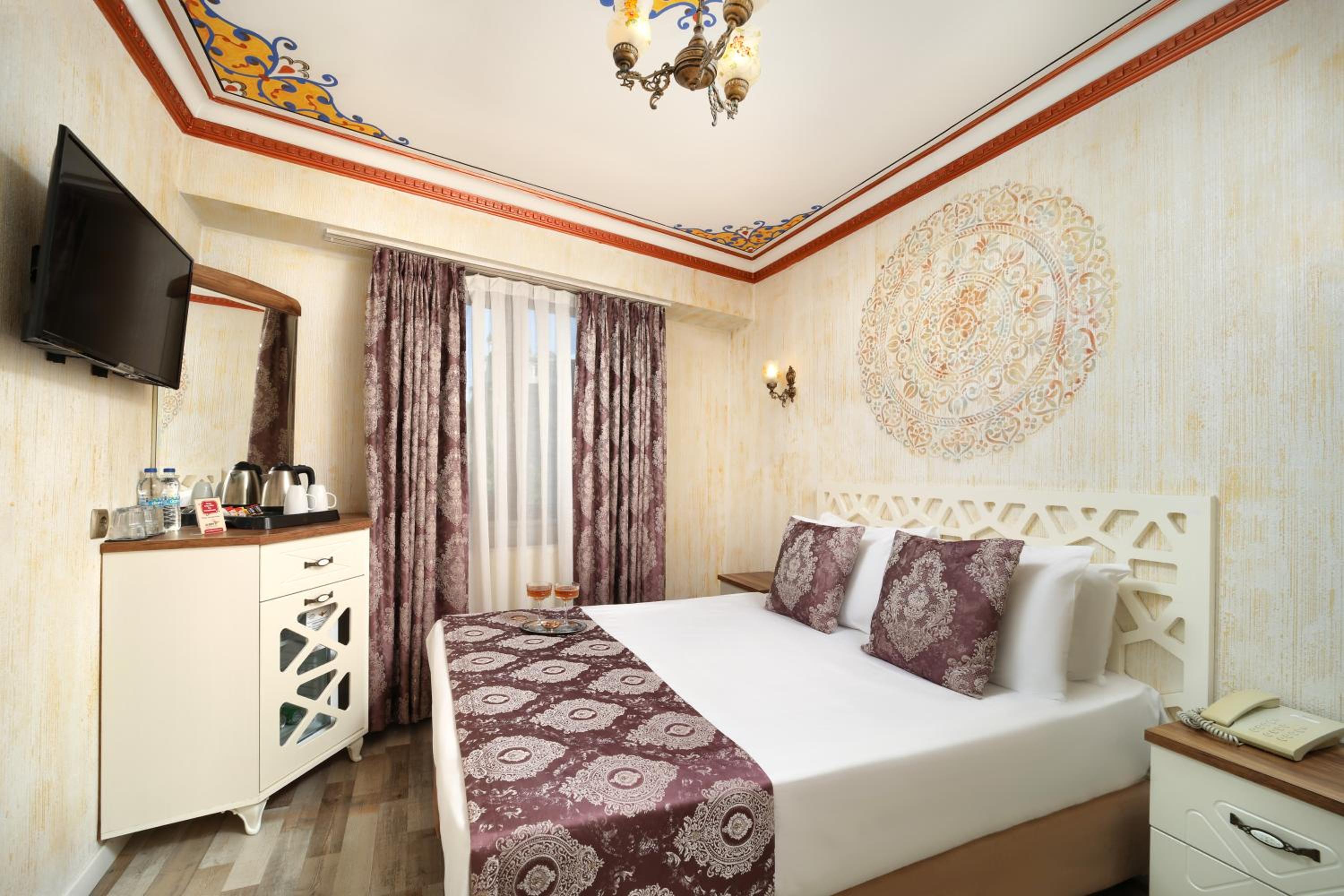 Room, Double Bed